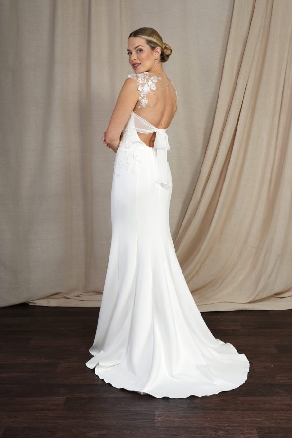 EBBL432 Wedding Dress - Image 3