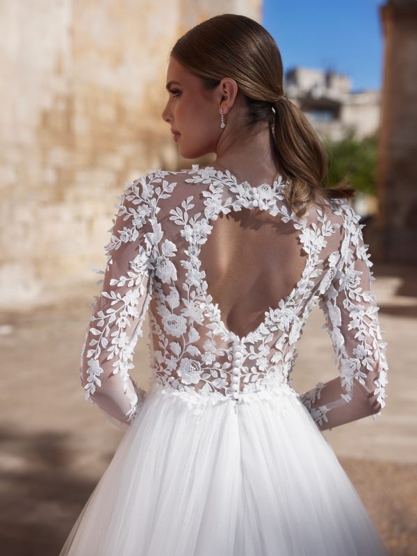 Cersey Wedding Dress - Image 4