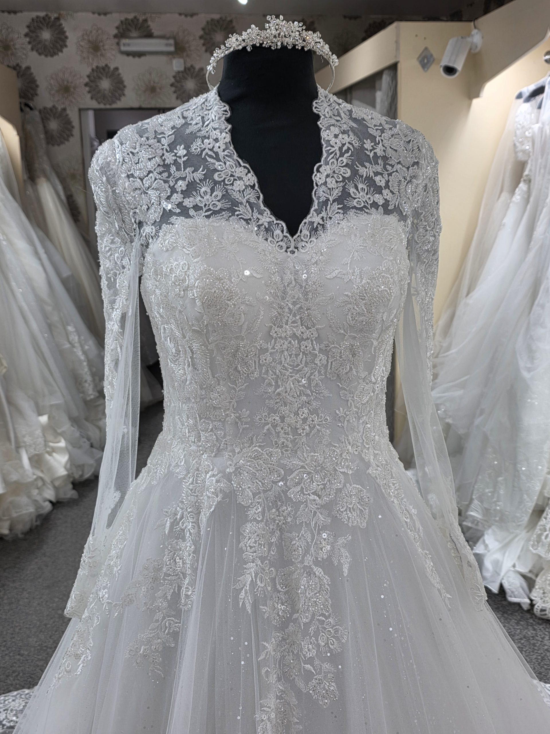 Eva Wedding Dress - Image 2